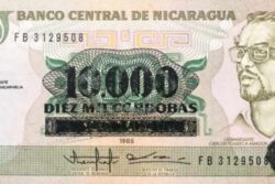 C 3392 NICARÁGUA 10.000 CÓRDOBAS FE