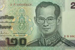 C 6215 TAILÂNDIA 20 BAHT FE