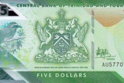 C 3671 TRINIDAD E TOBAGO 5 DOLARS ( POLÍMERO ) FE